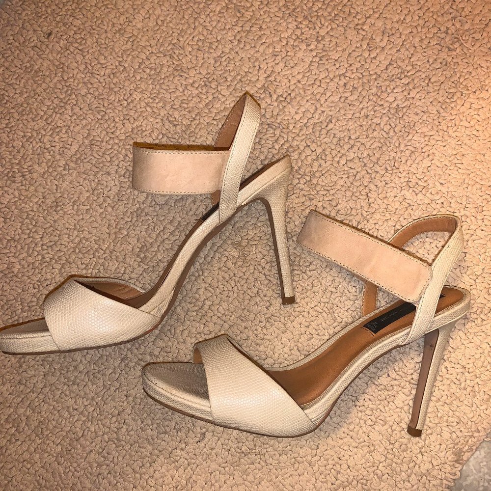 Steve Madden Tan Heels
